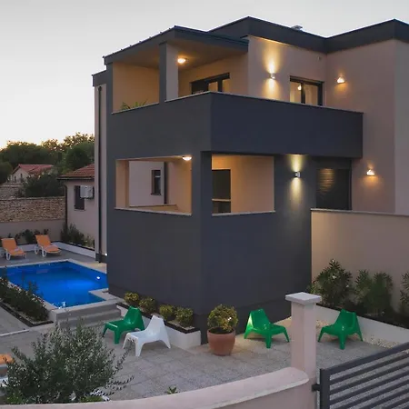 Noemi Villa Ližnjan